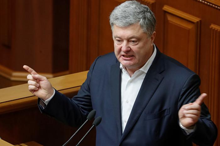 Порошенко обвинили в краже 34 миллионов гривен у армии