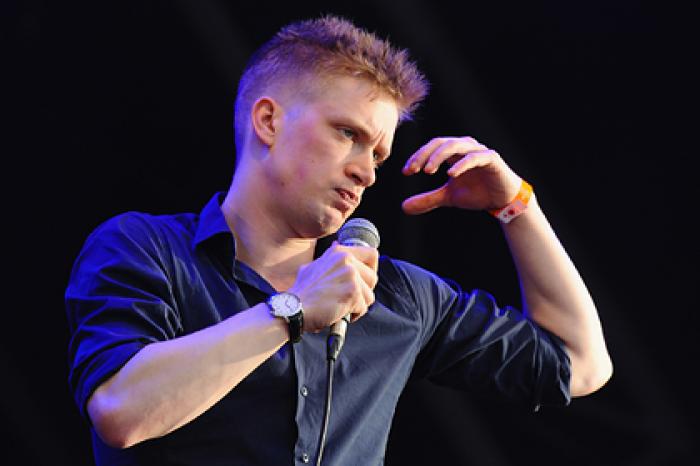 Разрушивший тысячи пар комик впервые выступит в России