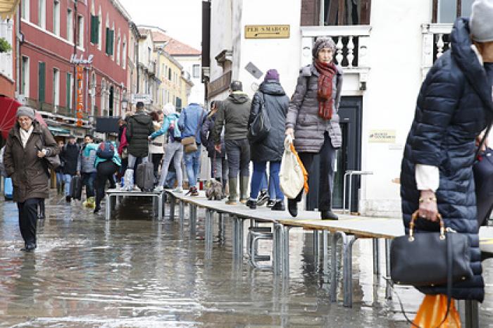 Рекордный потоп в Венеции не остановил наплыв россиян