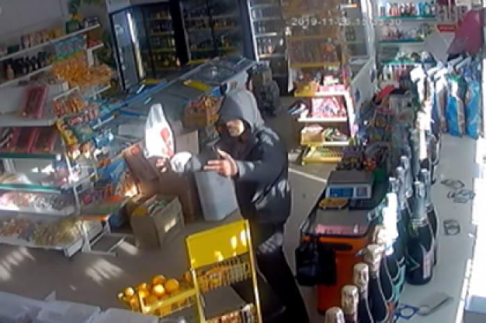Россиянин пошел на разбой с селфи-палкой