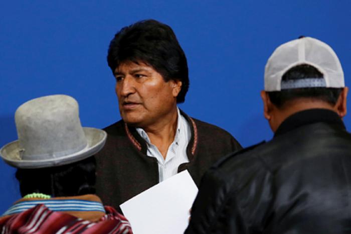 Сбежавшему из Боливии Моралесу затруднили путь