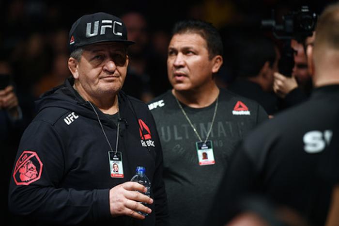 Тренер брата Нурмагомедова назвал причину его поражения в дебютном бою в UFC