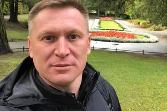 Украинского чиновника выгнали из бара за критику песен Газманова