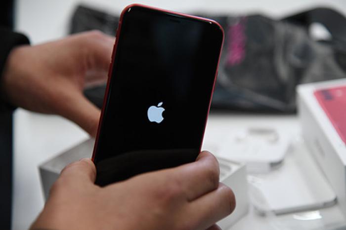 Украинцев призвали отказаться от iPhone из-за Крыма