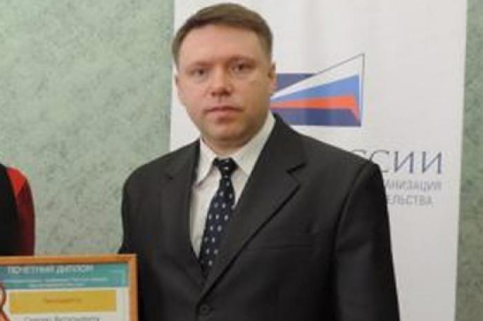 Уличенный в растлении девочек российский судья объявлен в розыск