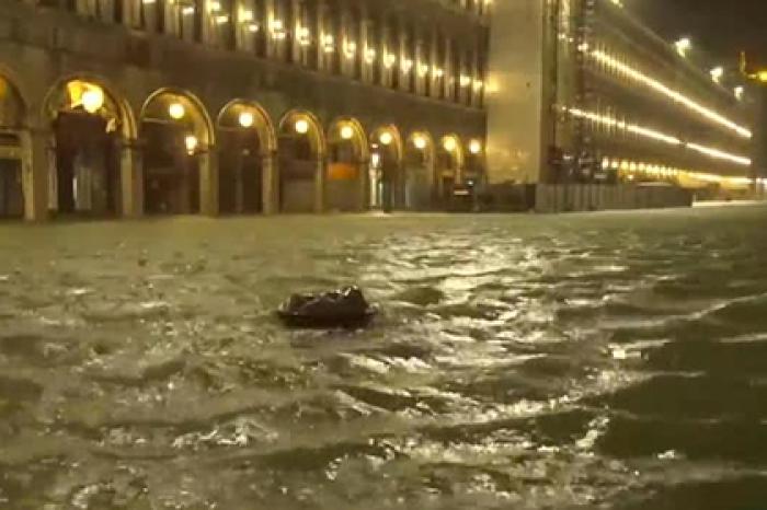 Венецию рекордно затопило