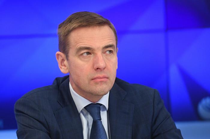 Чиновнику из правительства пригрозили выговором за вывоз леса из России