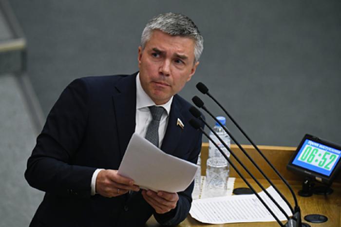 Депутатов Госдумы призвали терпеть тяготы и лишения