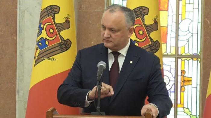 Додон заявил, что Филата освободило правительство Санду