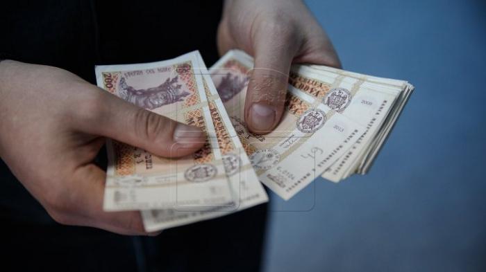 Государство выплатит больше полмиллиона леев в качестве выходных пособий служащим аппарата президента