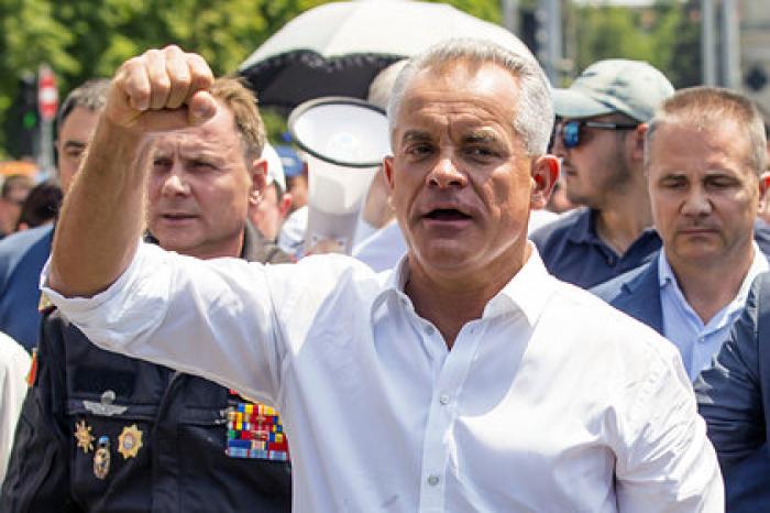 Контролировавший Молдавию олигарх попросил убежище на Украине