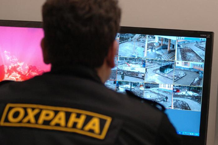 Неадекватный россиянин попытался ворваться в детский сад
