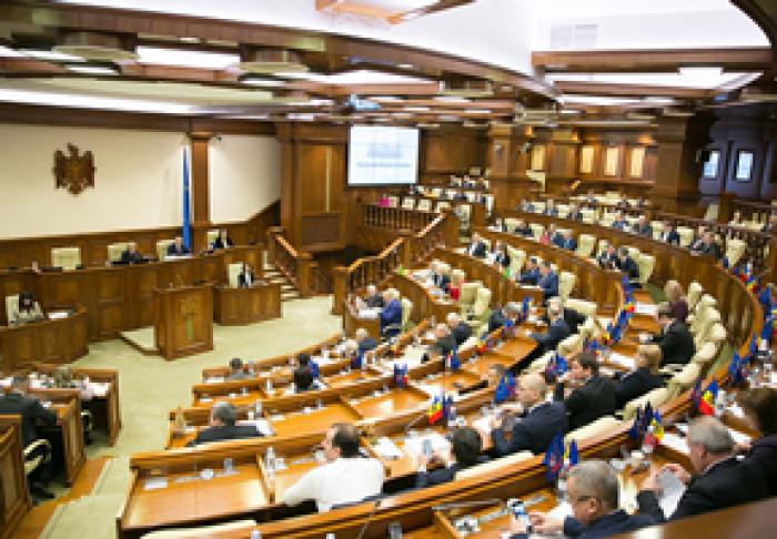 ОПРОС: В ПАРЛАМЕНТ МОЛДОВЫ ПРОХОДЯТ ПСРМ, PAS И ДПМ