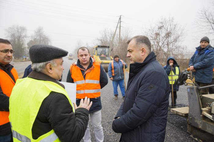 Premierul a inspectat lucrările de reabilitare a drumului Chișinău-Ungheni-Sculeni