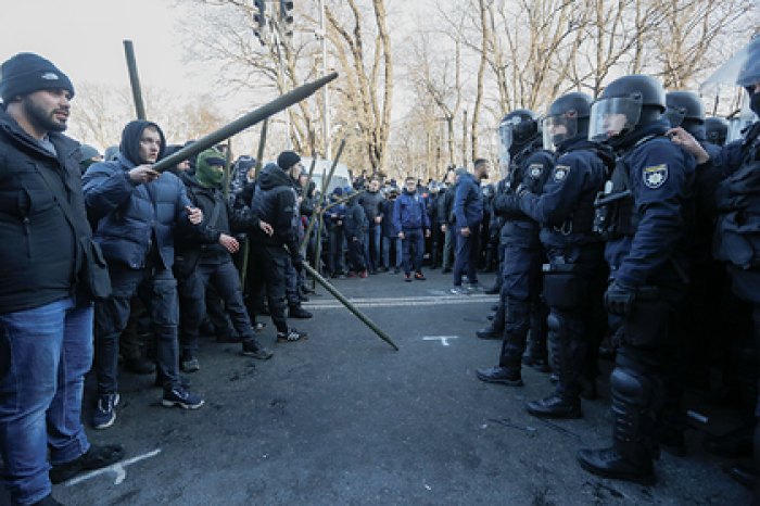 Протестующие у Верховной Рады заявили о лезущих во власть евреях