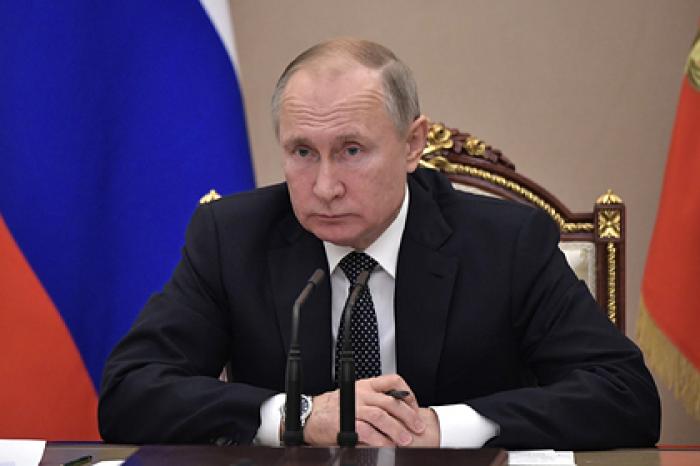 Путин назвал беспардонной ложью резолюцию Европарламента о Второй мировой