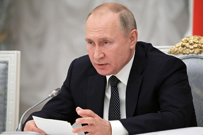 Путин поручил проработать дополнительные выплаты ветеранам к юбилею Победы