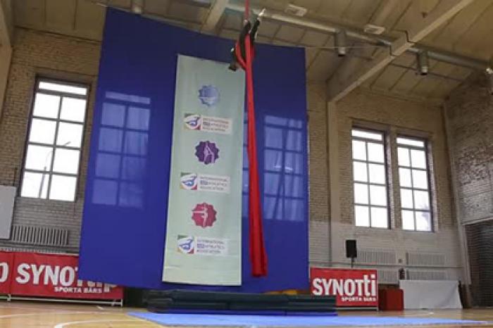 Российская гимнастка сорвалась с большой высоты и сломала позвоночник