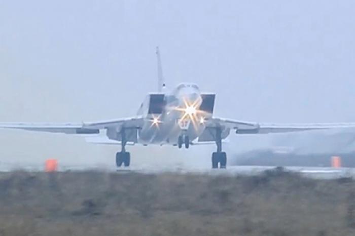 Стали известны подробности аварийной посадки Ту-22МЗ в поле