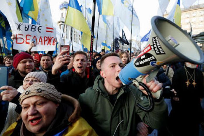 Украинские националисты призвали начать полноценную войну с Россией