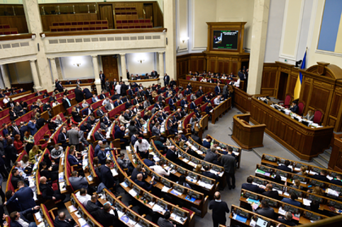 В Раде подрались депутаты из партии Зеленского