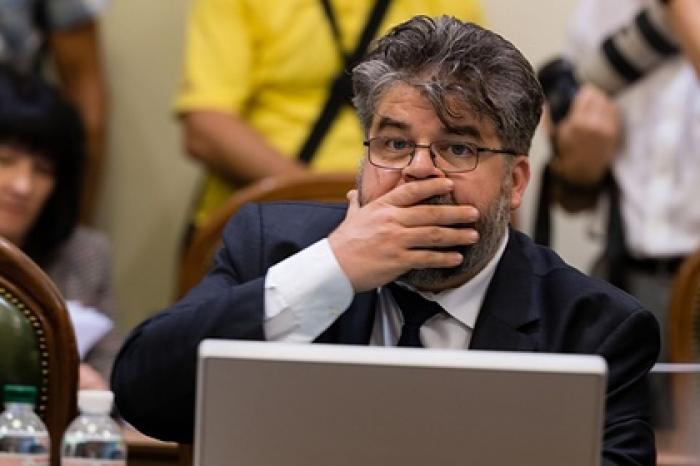 Заказывавший проституток депутат упрекнул Порошенко за подглядывание