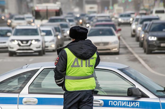 Автобус с российскими школьниками столкнулся с автомобилем и перевернулся