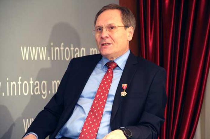 ДМИТРИЙ БРАГИШ: «СОЗДАНИЕ МОЛОДЕЖНОЙ ОРГАНИЗАЦИИ, ПОДОБНОЙ КОМСОМОЛУ, БЫЛО БЫ ПОЛЕЗНО ДЛЯ МОЛДОВЫ»