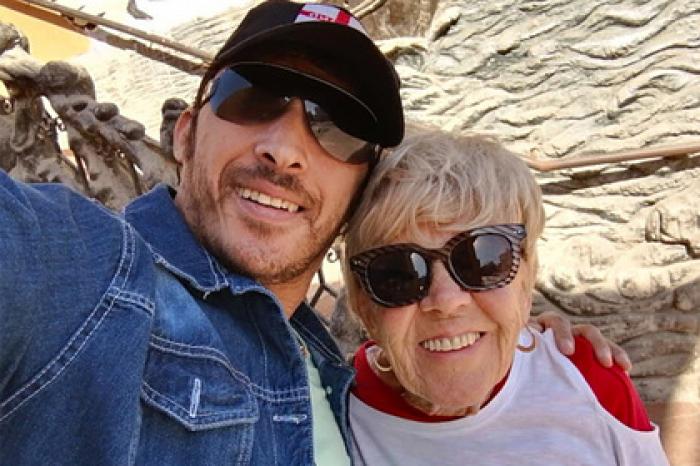 Пенсионерка раскрыла детали интимной жизни и удивила телеведущих