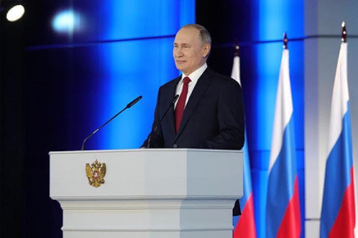 Путин назвал сумму выплат малообеспеченным семьям