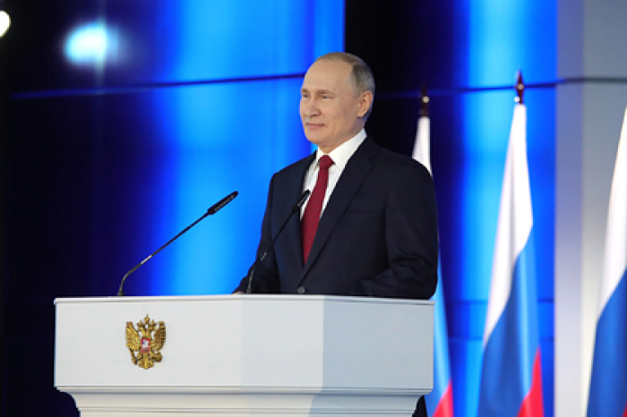 Путин поручил ежегодно увеличивать количество бюджетных мест в вузах