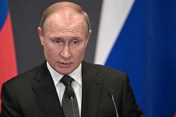 Путин поручил проверить дело осужденного на четыре года за появление на митинге