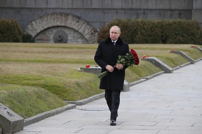 Путин заявил о способе «заткнуть поганый рот» искажающим правду о Победе