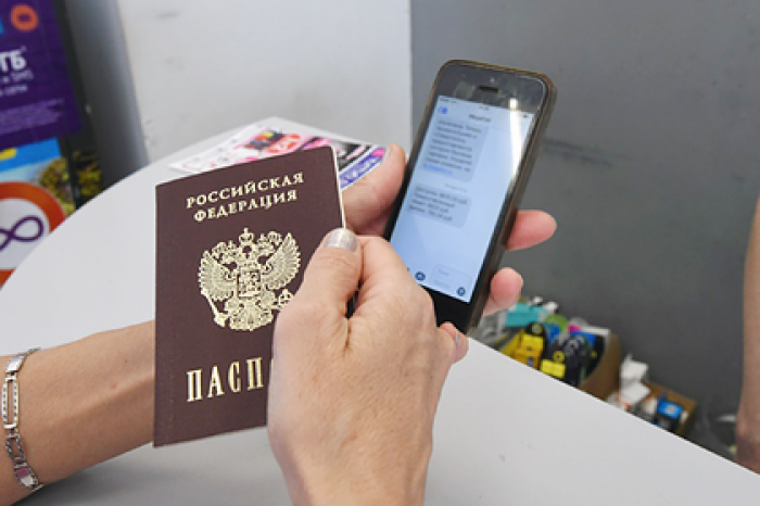 Россиянка обманом увезла дочь-лесбиянку в Азербайджан и забрала у нее документы