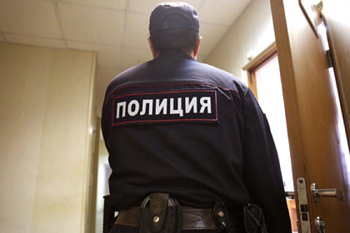 Россиянка подбросила ребенка с ДЦП в отделение полиции и убежала