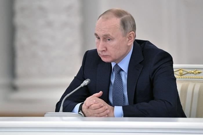 Российские военные охраняли Путина во время поездки в Сирию