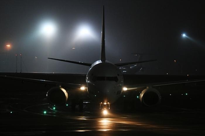 Самолет совершил вынужденную посадку в российском аэропорту