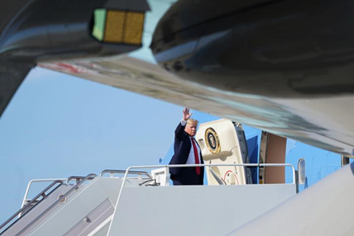 Трамп задумал ограничить выдачу виз гражданам Белоруссии и Киргизии
