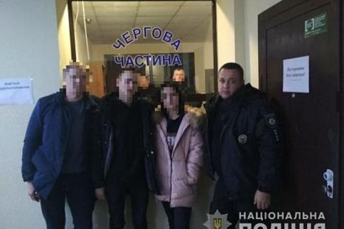 Украинские подростки ради любви сбежали от родителей и изменили внешность