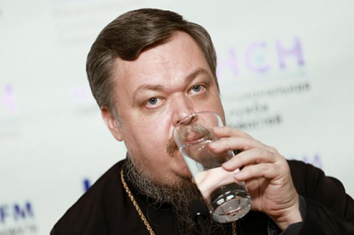 В РПЦ поддержали требование лишить Урганта гражданства из-за шуток о Христе