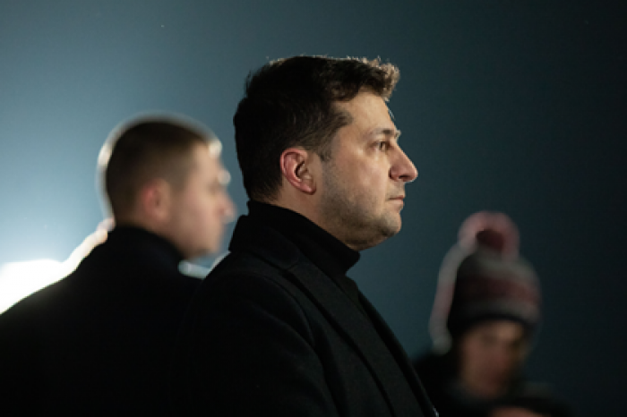 Зеленский пообещал помочь родным погибших в авиакатастрофе в Иране