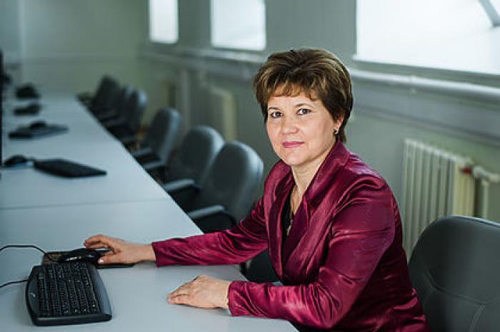 Жена главы Чувашии прокомментировала поведение «подрессировавшего» пожарных мужа