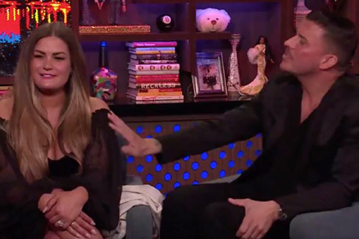 Звезда реалити-шоу раскрыл истинную ориентацию коллеги и попал под шквал критики