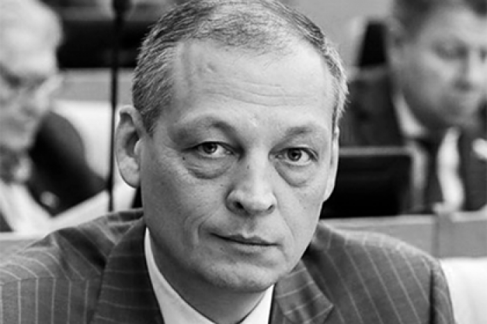 Депутат Госдумы погиб при крушении вертолета