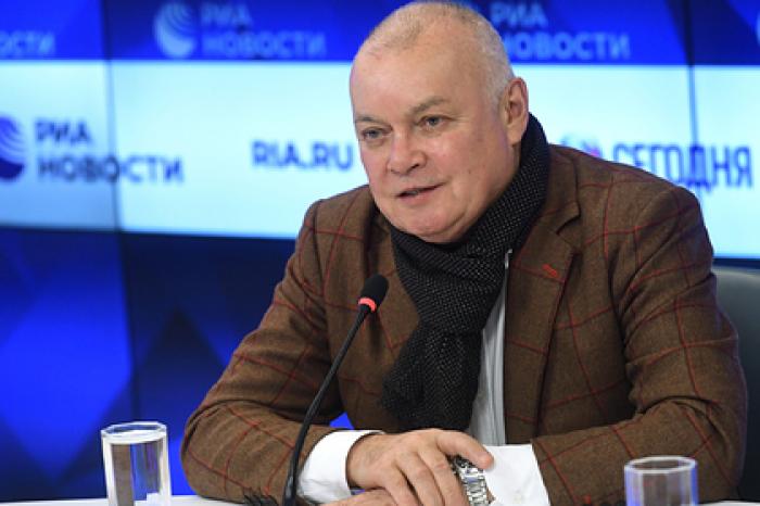 Киселев заступился за посмеявшуюся над льготами телеведущую