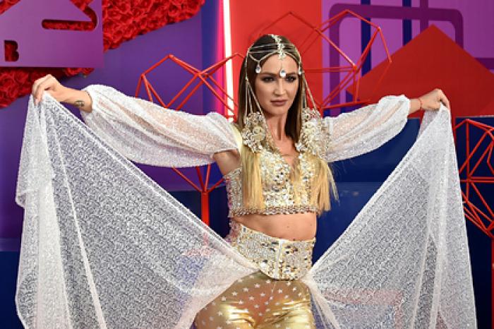 Любовь к Бузовой рассорила шпиона с сокамерником в российском СИЗО