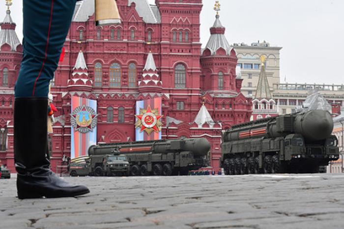 На Украине предложили отправить делегацию на парад Победы в Москву