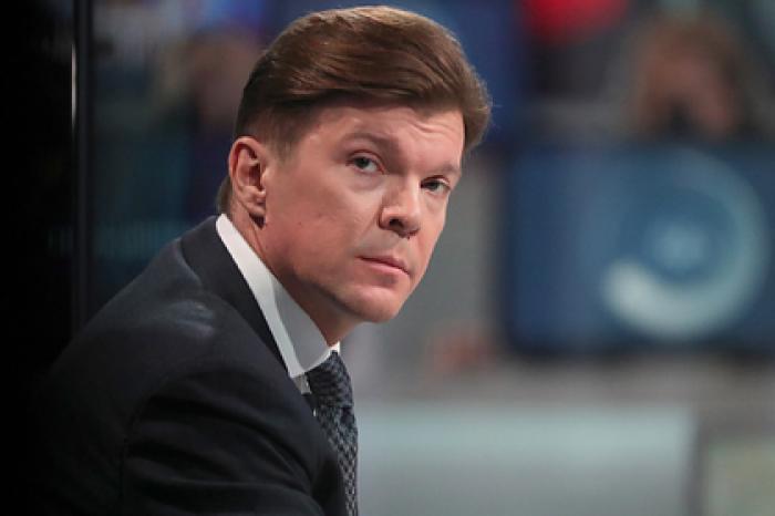 Пошутивший на Первом канале ведущий предложил проверить его придурковатость