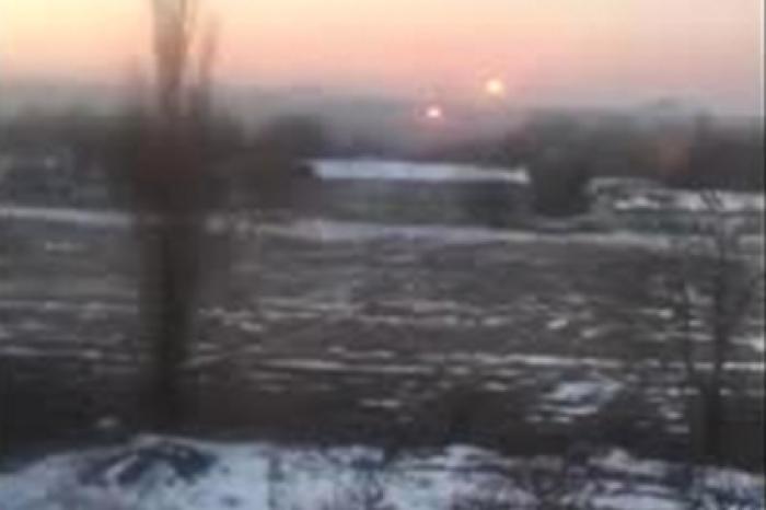 Появилось видео обстрелов в Донбассе