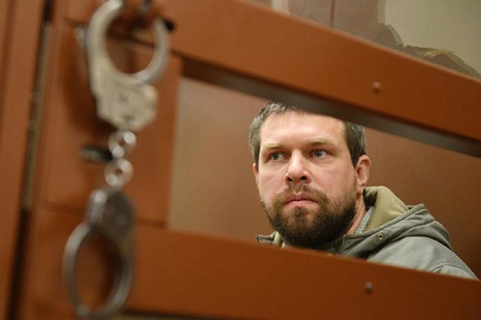 Признавшегося в подбросе наркотиков Голунову полицейского отпустили домой
